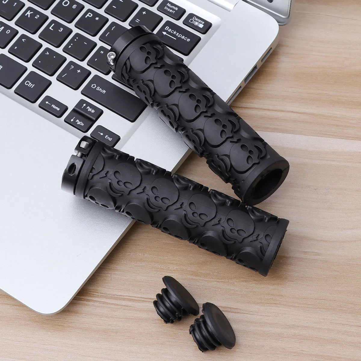 

1 Pair Handles Non-slip Aluminum Alloy Rubber Lock Cycling