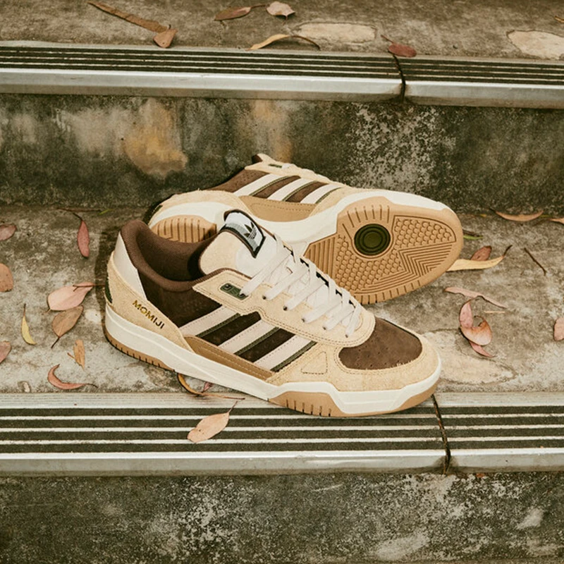 Фото Оригинальные спортивные кроссовки Adidas TEKIRACUPXMOMIJI KH6519 №1