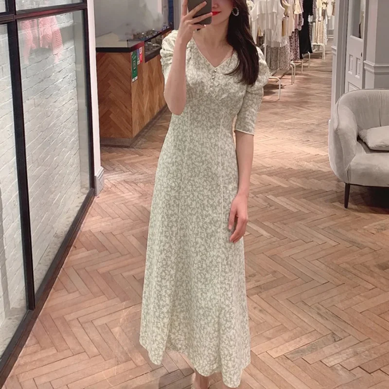 

Женское элегантное Плиссированное Платье с V-образным вырезом и цветочным принтом, нежное платье в японском стиле с рукавами-фонариками и ш...