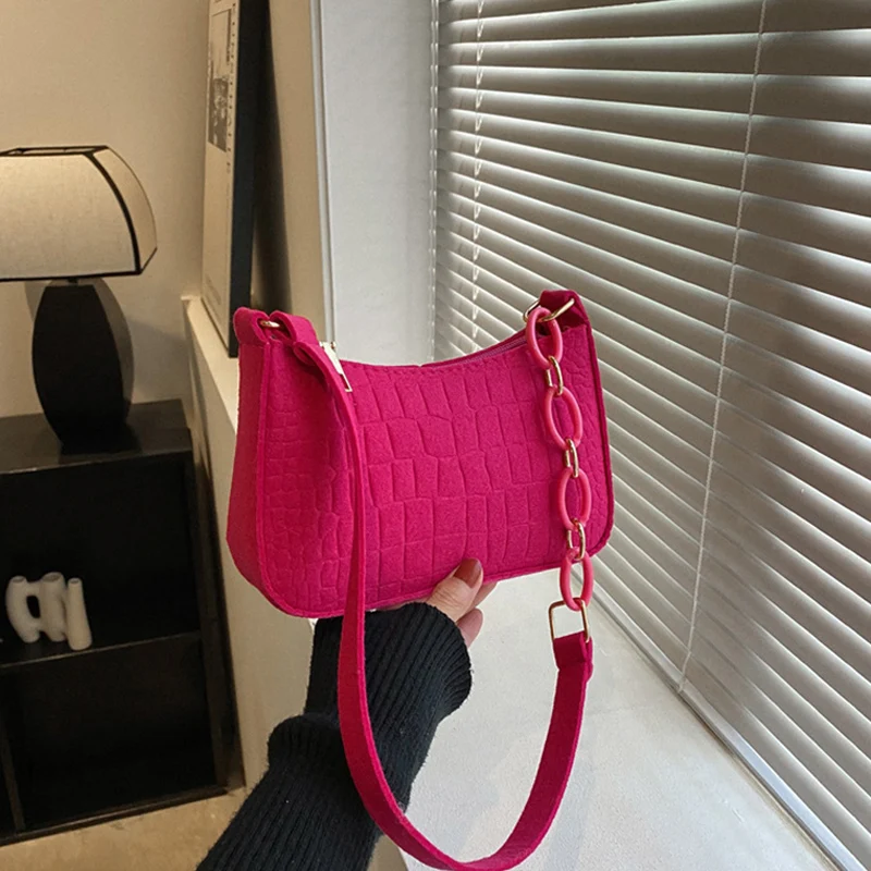 

Fashion Felt Shoulder Bags for Women Women's Subaxillary Bag Design Advanced Texture Armpit Handbags Purses Crescent Saddle Bag