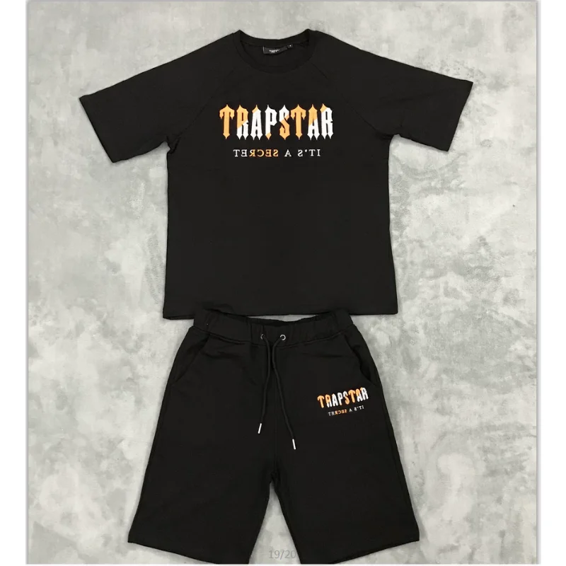 

Trapstar towel embroidered short sleeve shorts set loose casual sports high street T-shirt round neck short sleeve