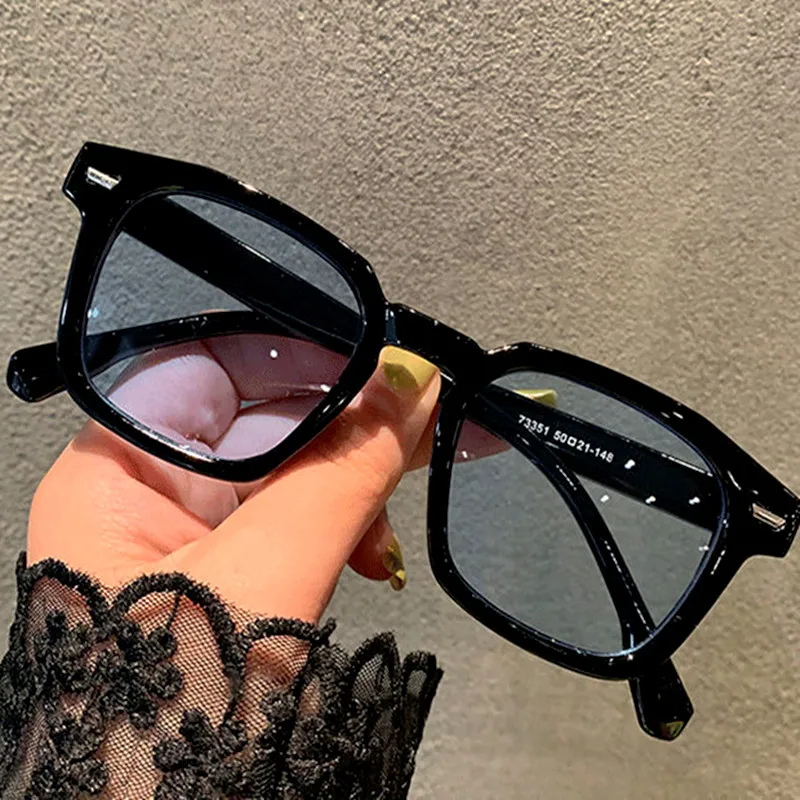 

Women Retro Rectangle Sunglasses Unisex Cat Eye Casual Goggles Luxury Design Classic Sun Glasses Ladies Outdoor Eyeglass