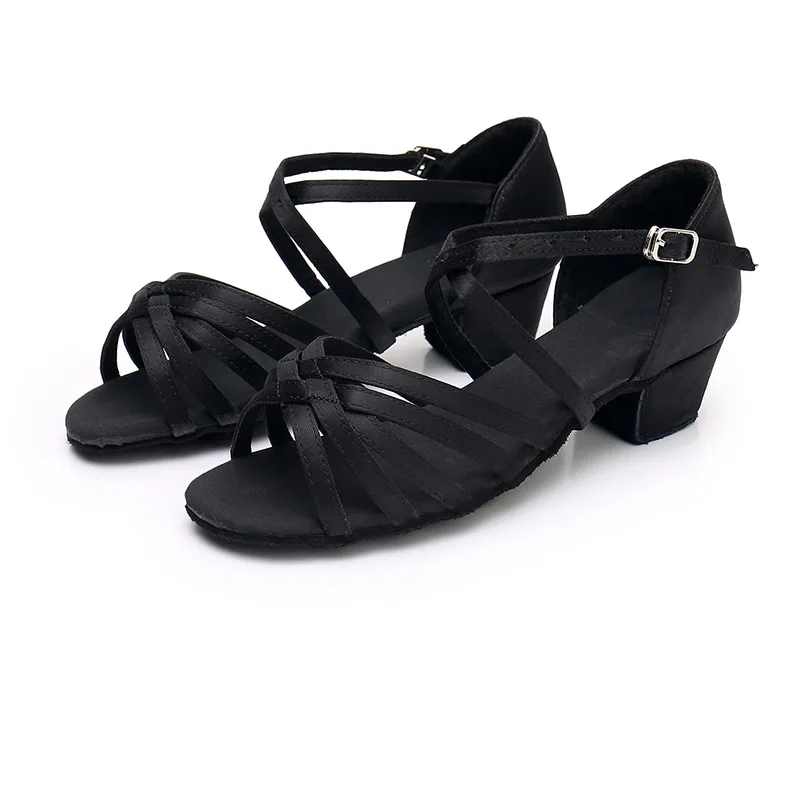 

Черные танцевальные сандалии