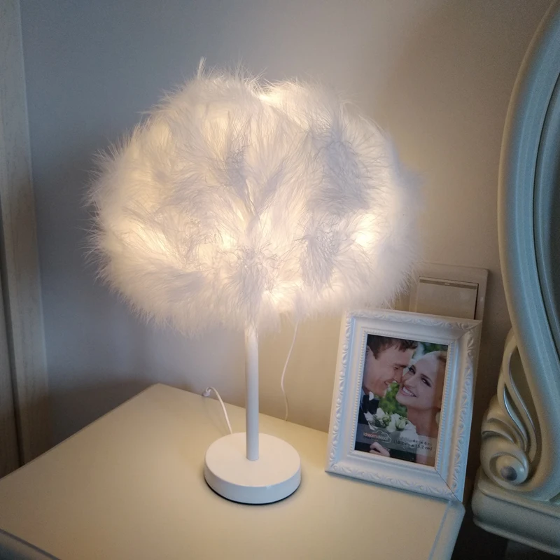 

Feather Table Lamp for Bedroom Nordic Feather Bedside Lamp Modern Led Desk Lamp Wedding Living Room Decoration E27 Night Light