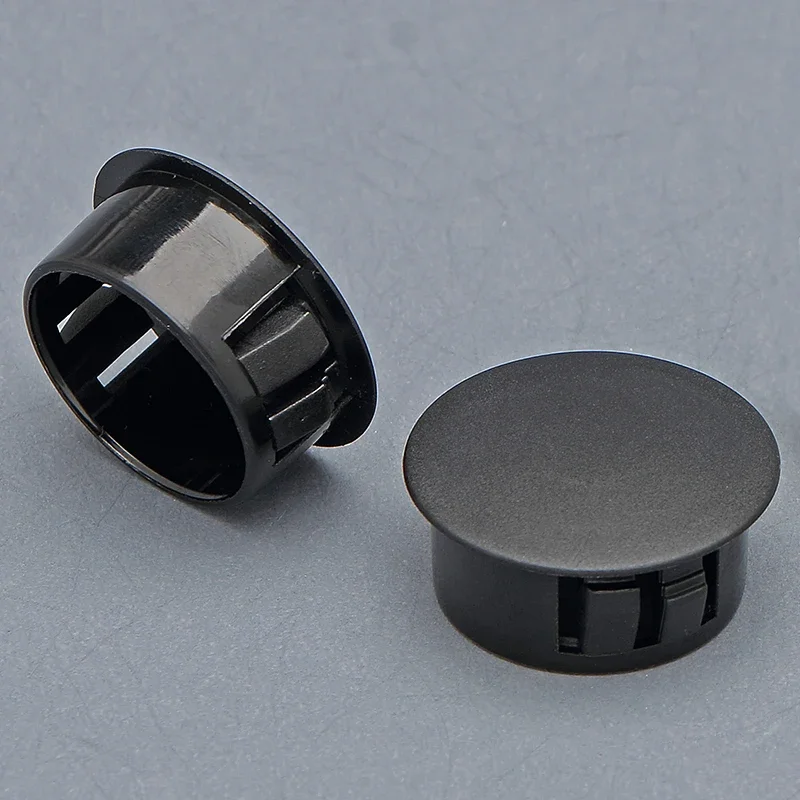 

Черно-белые пластиковые заглушки для отверстий 5-50 мм