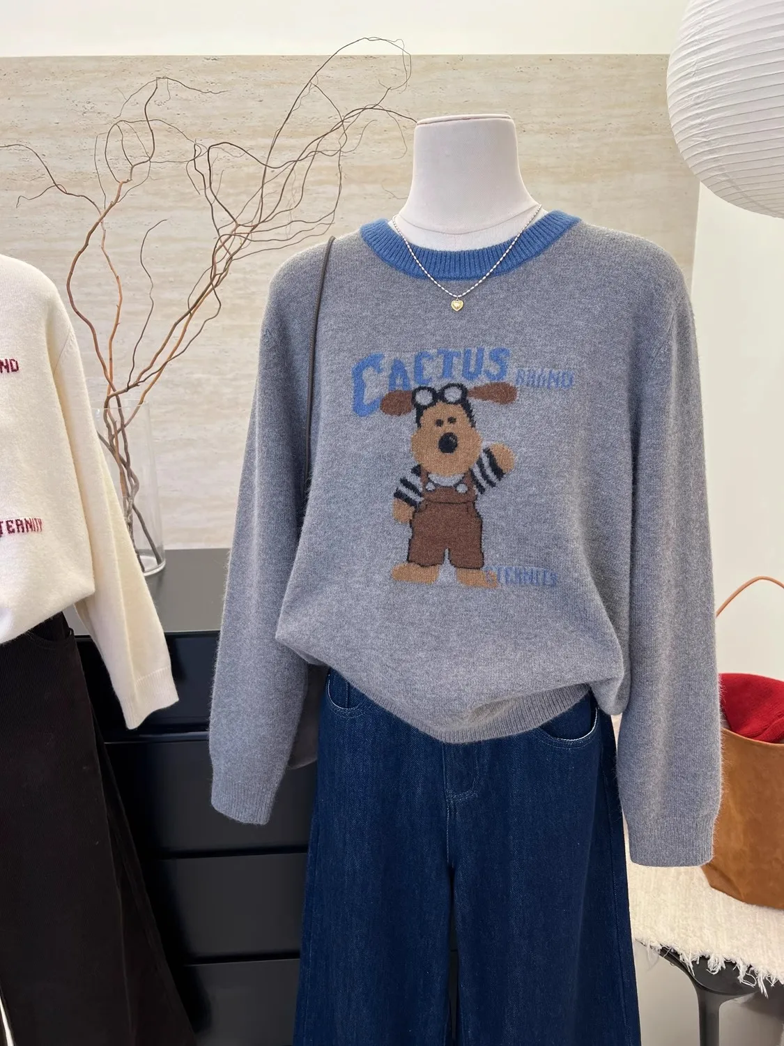 Пуловер с круглым вырезом и жаккардовым принтом A Cup of Baked Milk and Pearl Маленькая