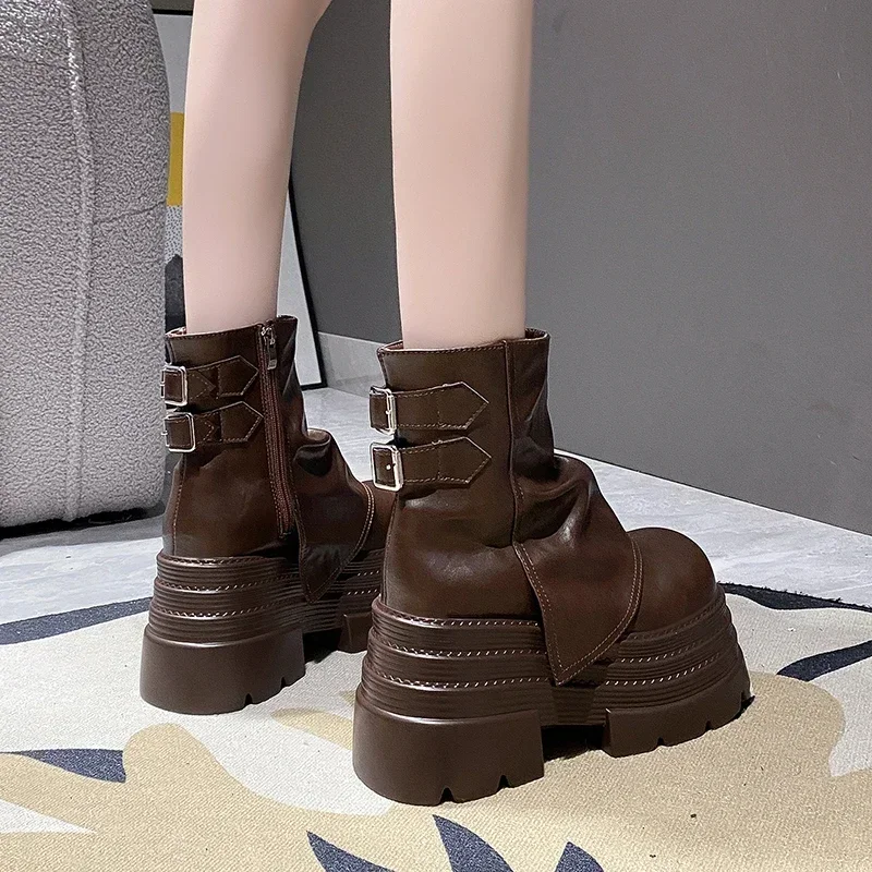 Женские мотоциклетные ботинки на массивном каблуке 10 см осенние кожаные