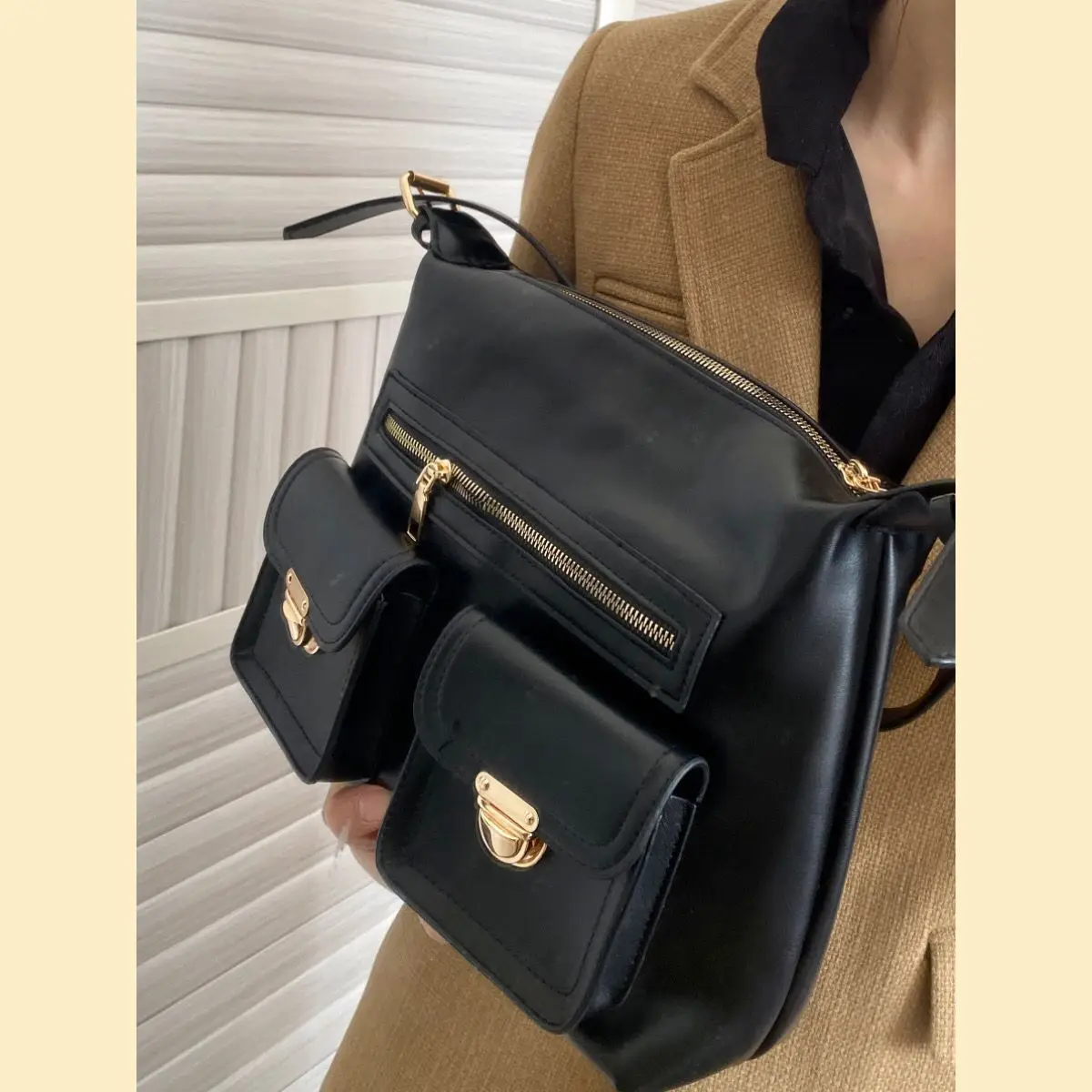 2023 New High-capacity Women Bag Commuting Messenger Bag Underarm Bag Simple Soft Leather Korean Fashion Shoulder Bag For Women