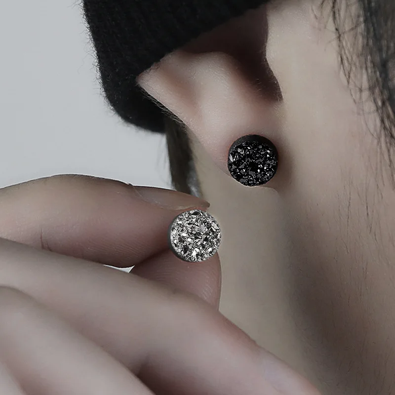 

No Earhole Magnet Crystal Earrings Male and Female Earrings 2022 Trend Street Fashion Earclips Simple Round Magnetic Earrings