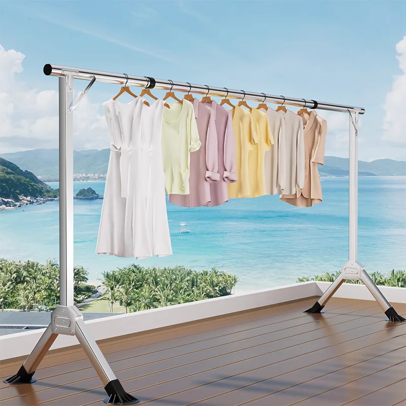 Рисунок 3 - Вешалка для одежды на окно