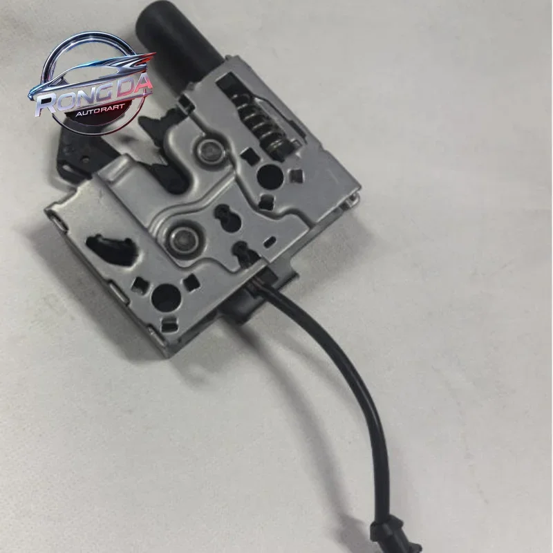 Фото Новый замок нижней крышки капота двигателя 3VD823509A для Skoda Superb, Polo, Skymark, Kodiaq, Korak (3V0823509B, 3V0823509C) №4