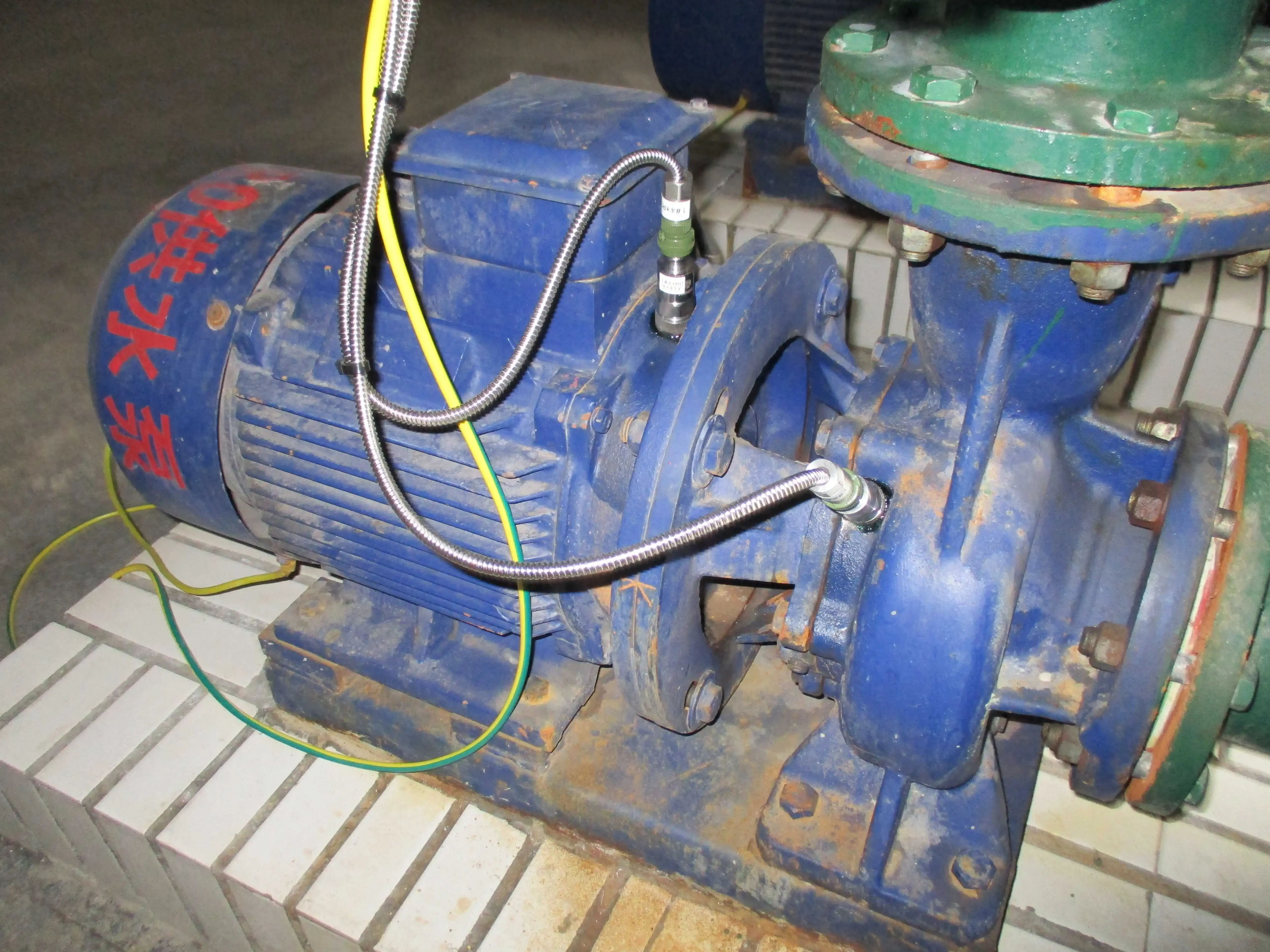 Датчик ускорения вибрации IEPE 100 мВ/г --- низкая цена