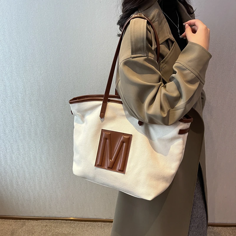 New Leisure Women's Bag For Autumn 2023 High-quality Lightweight Versatile Large Capacity Casual Totes Women Purse And Handbags