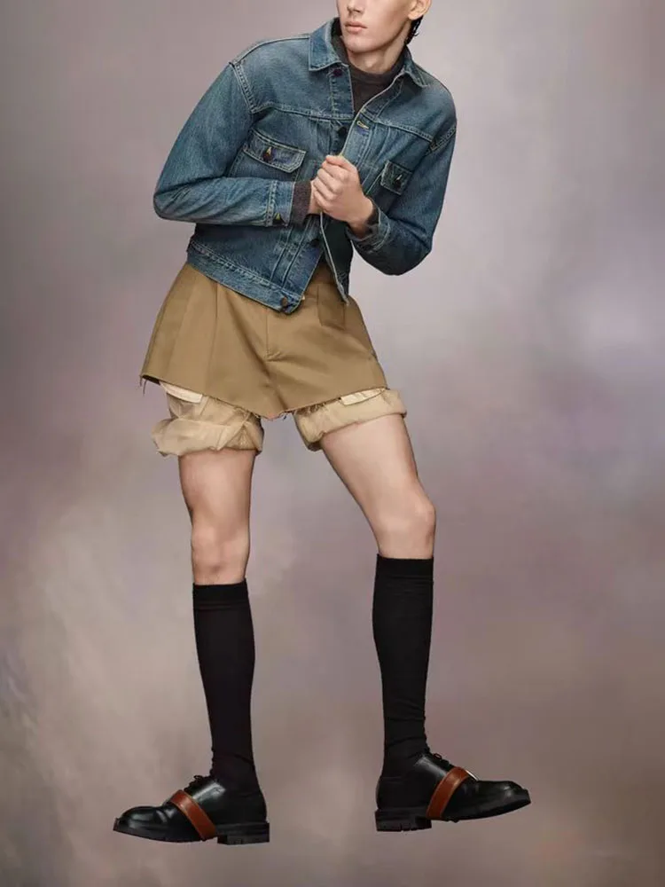 Женская джинсовая куртка с длинным рукавом металлической пряжкой