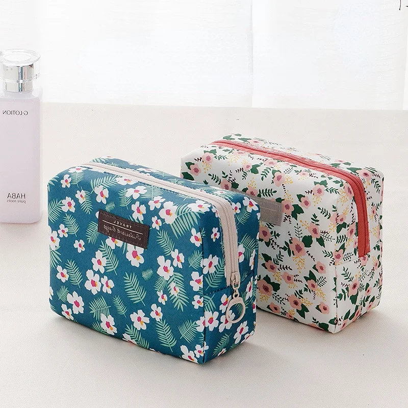 

Cosmetic Storage Bag Cute Mini Portable Carry-on Girls Toiletry Storage Bag Travel Beauty Organizer Flower Purse Makeup Bags