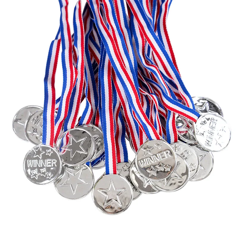 

Пластиковые золотые медали для детей