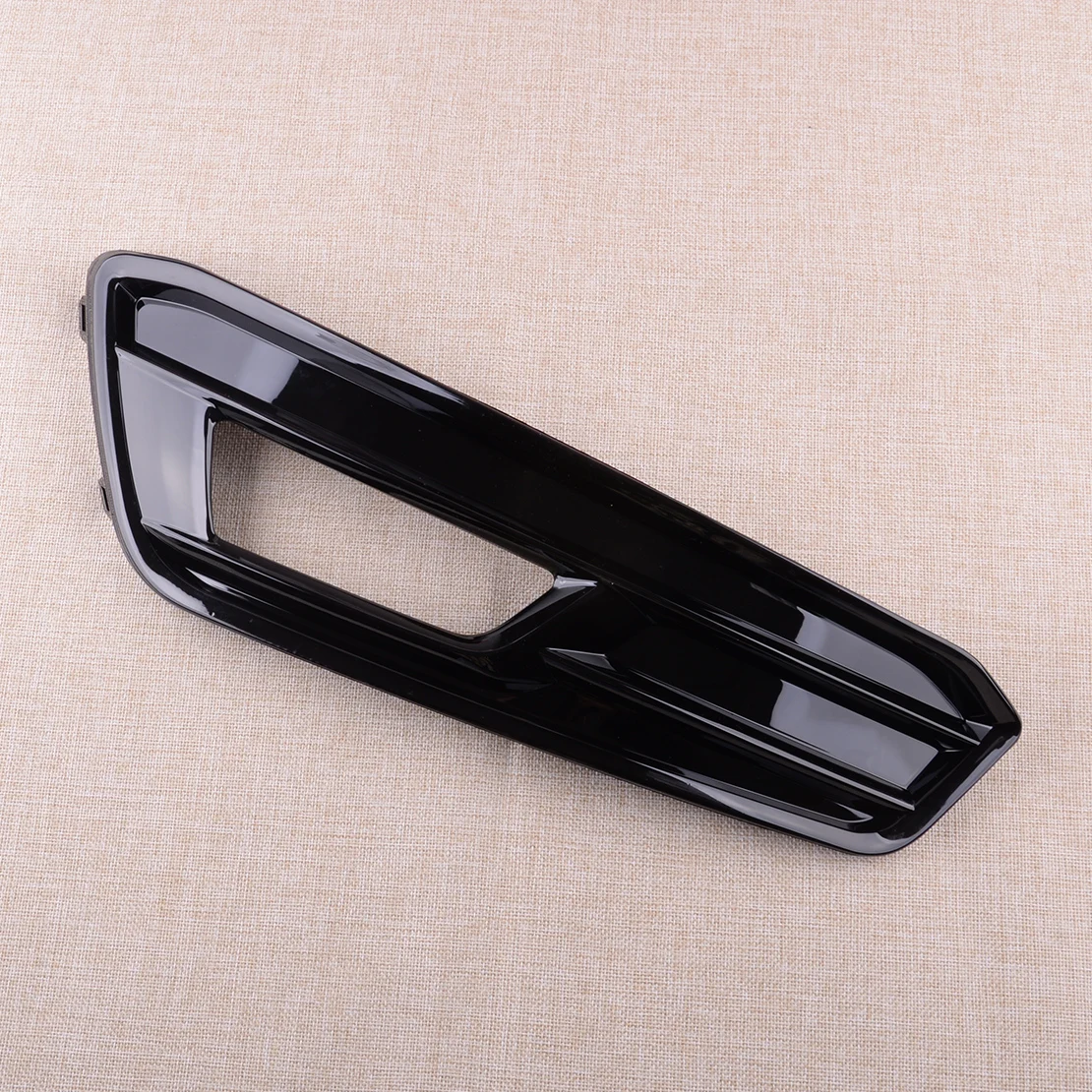 

Автомобильный передний правый боковой бампер, противотумансветильник фара, Обложка, ободка, глянцевая черная Обложка, подходит для Ford Focus ST ...