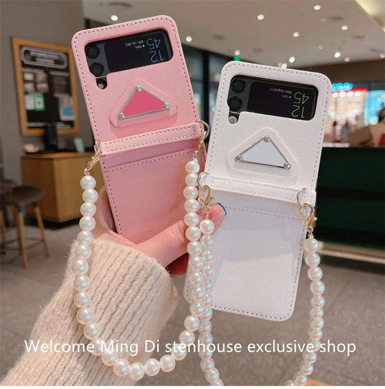 

High-grade pearl chain is suitable for zflip3 mobile phone case folding screen flip4 protective case flip2 lanyard f7110 is suit