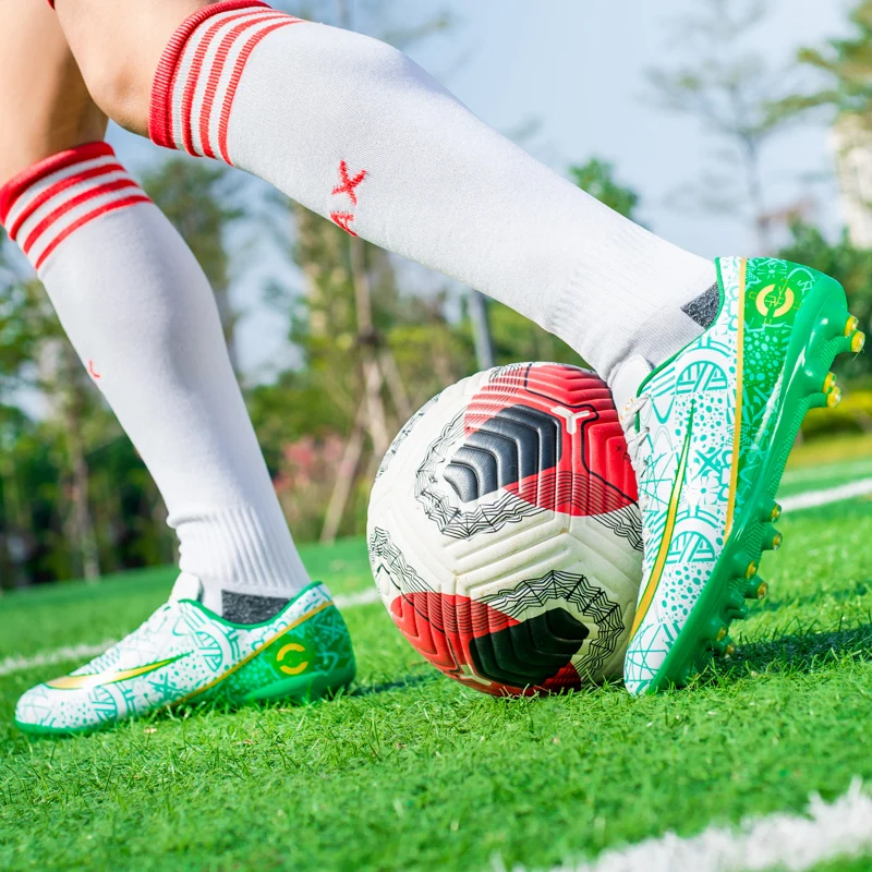 New Low-Top Men's Soccer Shoes TF/FG Anti-Skid Grass Training Shoes Football Boots Outdoor Children's Wear Resistant Sneakers