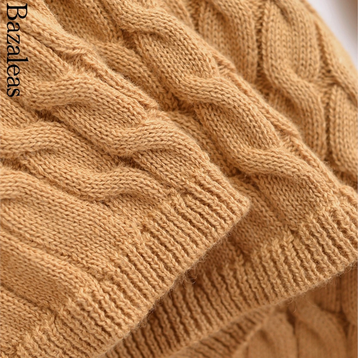 Женское трикотажное платье-свитер с воротником-поло и длинными рукавами