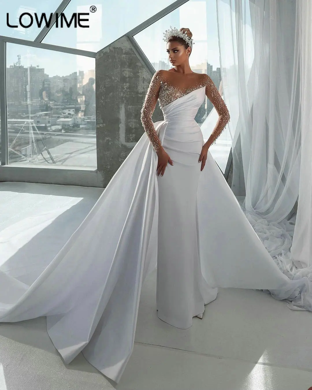 

Женское платье с юбкой-годе, со съемным шлейфом