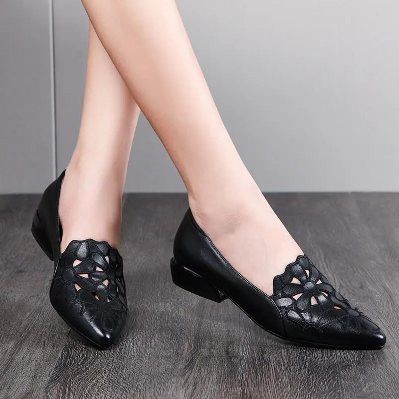 Women Fashion PU Low Heel Flat Shoes Flower Embroidery Hole Breathable Mesh Low-heeled Single Ladies Big size 42 zapatos mujer