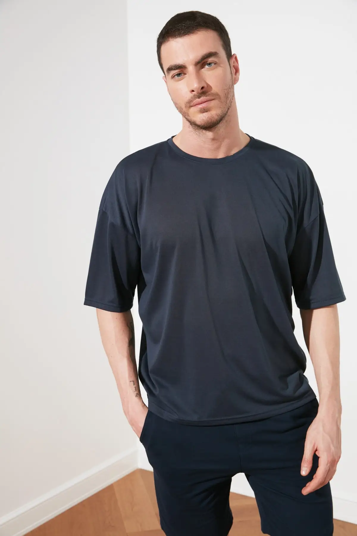 

Men Bike Collar Oversize Short-sleeve T-shirt FW4532