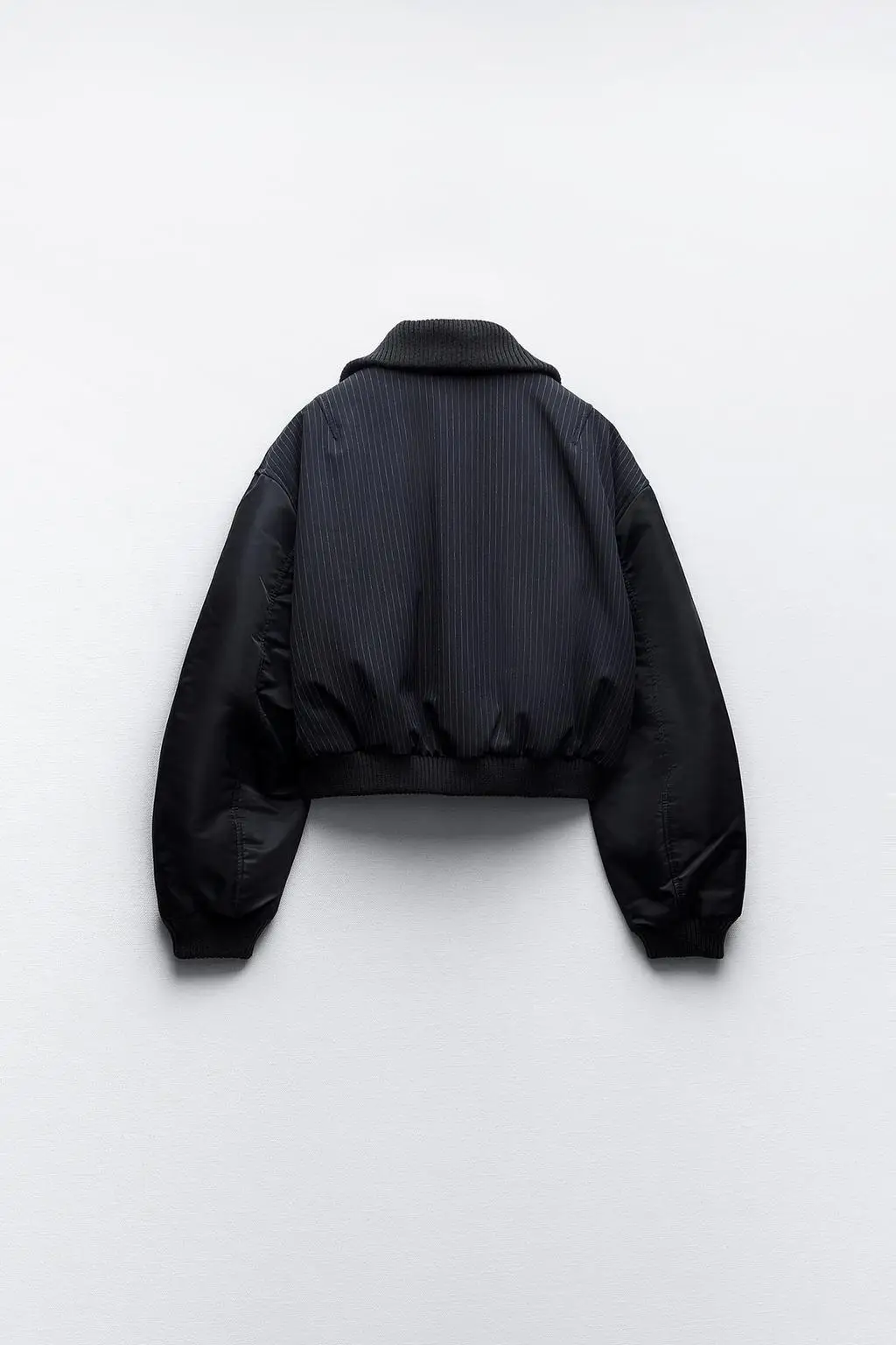 Рисунок 4 - Куртка-бомбер ETJ2023New с высоким