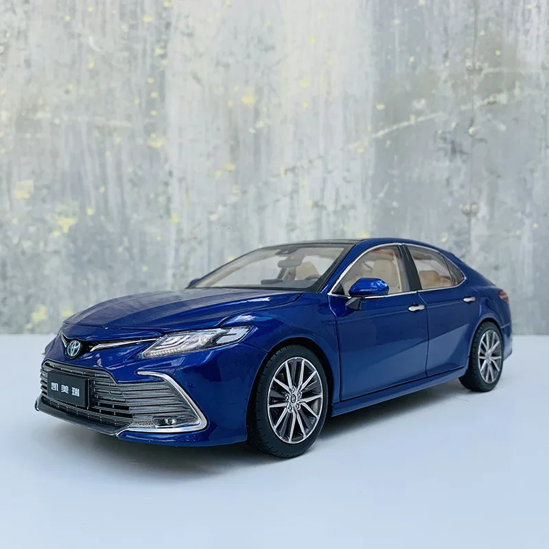 Фото Оригинальная модель 1:18, Toyota Camry 2018-2021, литая модель автомобиля для демонстрации, подарков и коллекций. №2