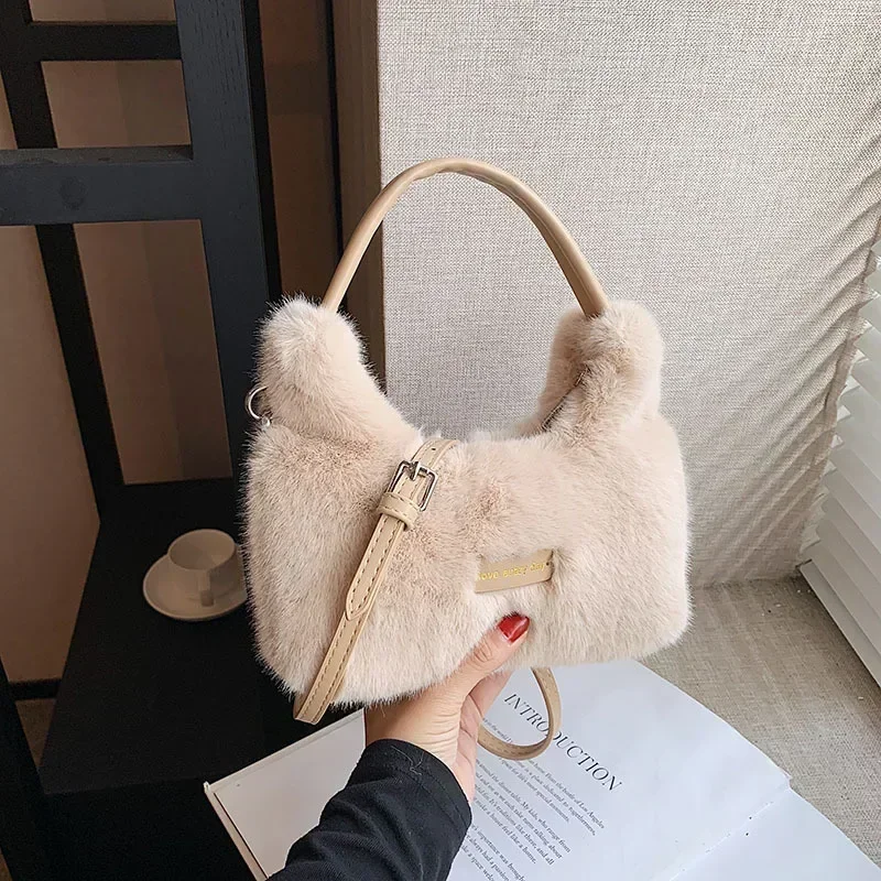 Простая нишевая плюшевая сумка