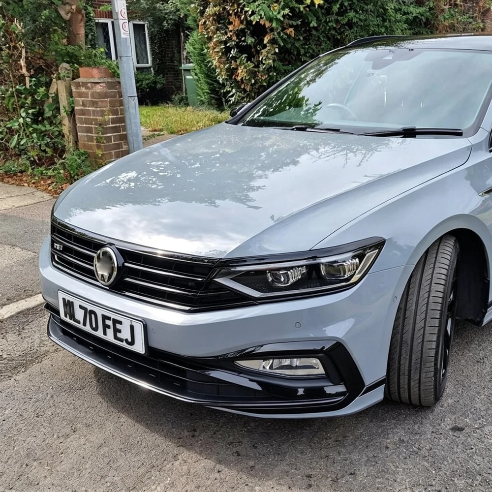 Фото Глянцевая черная пленка для решетки радиатора (хром-декаль) для Volkswagen Passat Variant 2016-2023, защитная наклейка на переднюю решетку, автомобильный декор №3