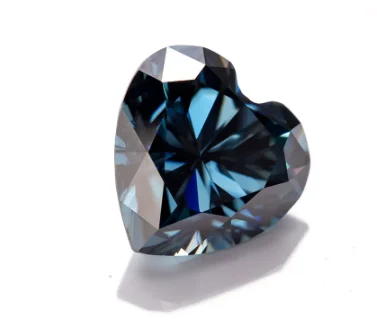 Рисунок 2 - Разноцветный драгоценный камень в форме сердца