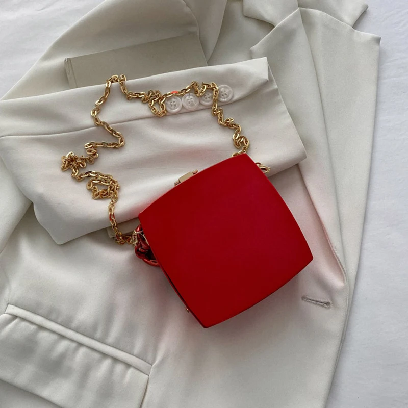 Fashion Metal Chain Women's Dinner Bag Pvc Casual Buckle Shoulder Bag 2023 New Small Square Bag Lipstick Bag