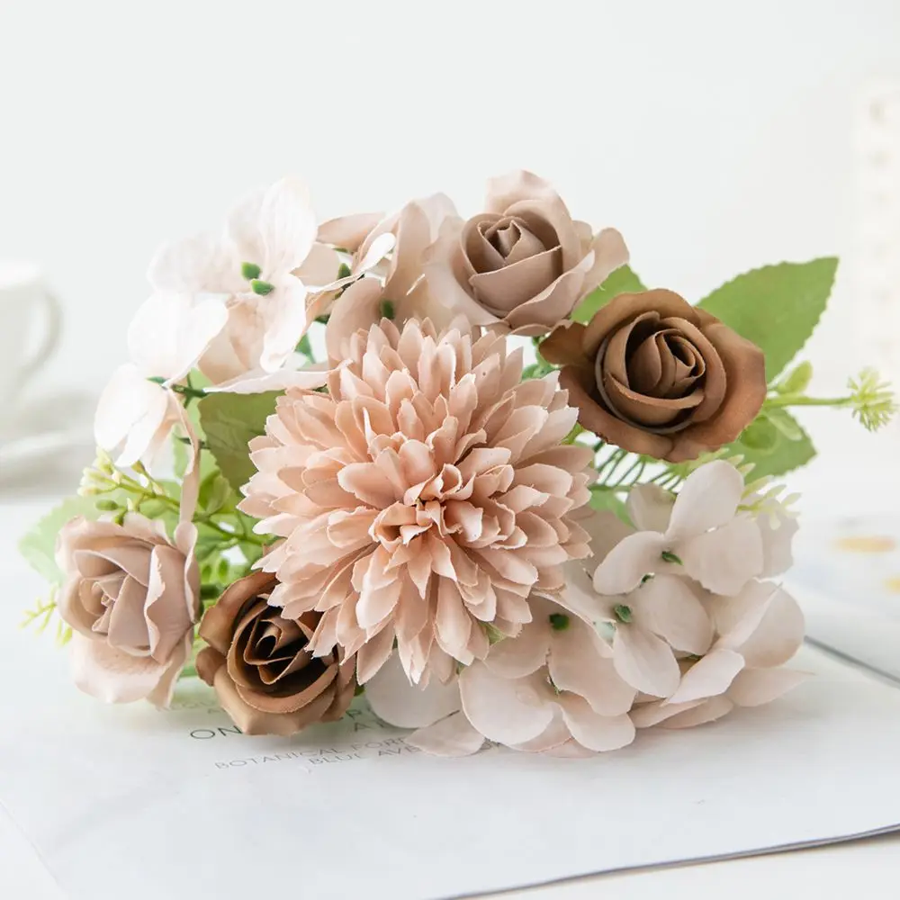 

Шелковая искусственная роза