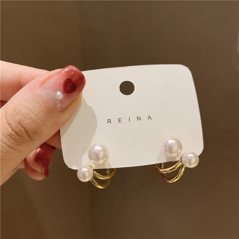 

Fashion Pearl Stud Earrings Metal Twist Delicate Ladies Small Stud Earrings Unusual Earrings Trend Korean Jewelry