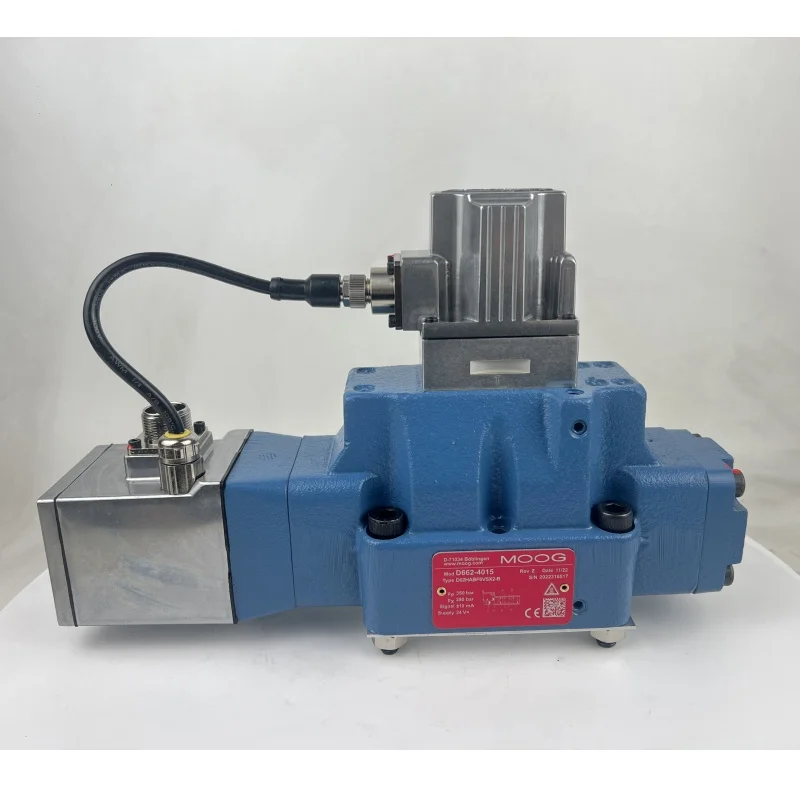 D662-4015 D661Z556C Гидравлический сервоклапан D792-5068 D792-4001