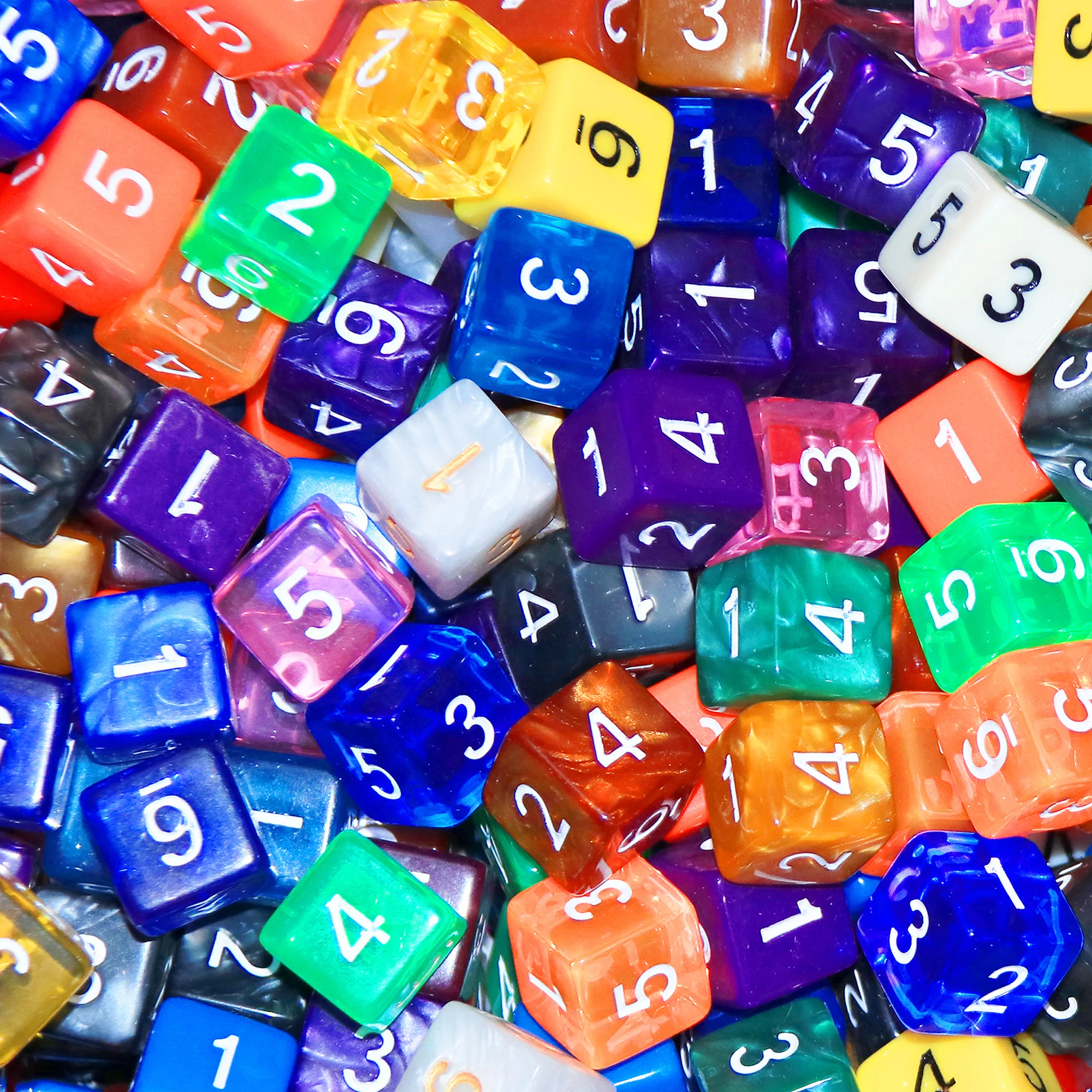 Набор прозрачных разноцветных игровых костей D6 для игры в казино