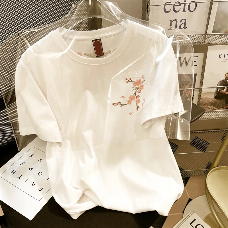 

Футболка женская с вышивкой вишневого цветка, пикантный хлопковый топ в японском стиле для девушек, свободная повседневная рубашка в стиле ...