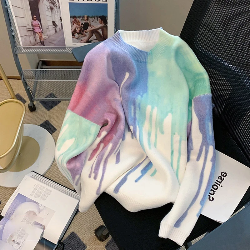 Женский свитер с круглым вырезом свободного покроя |