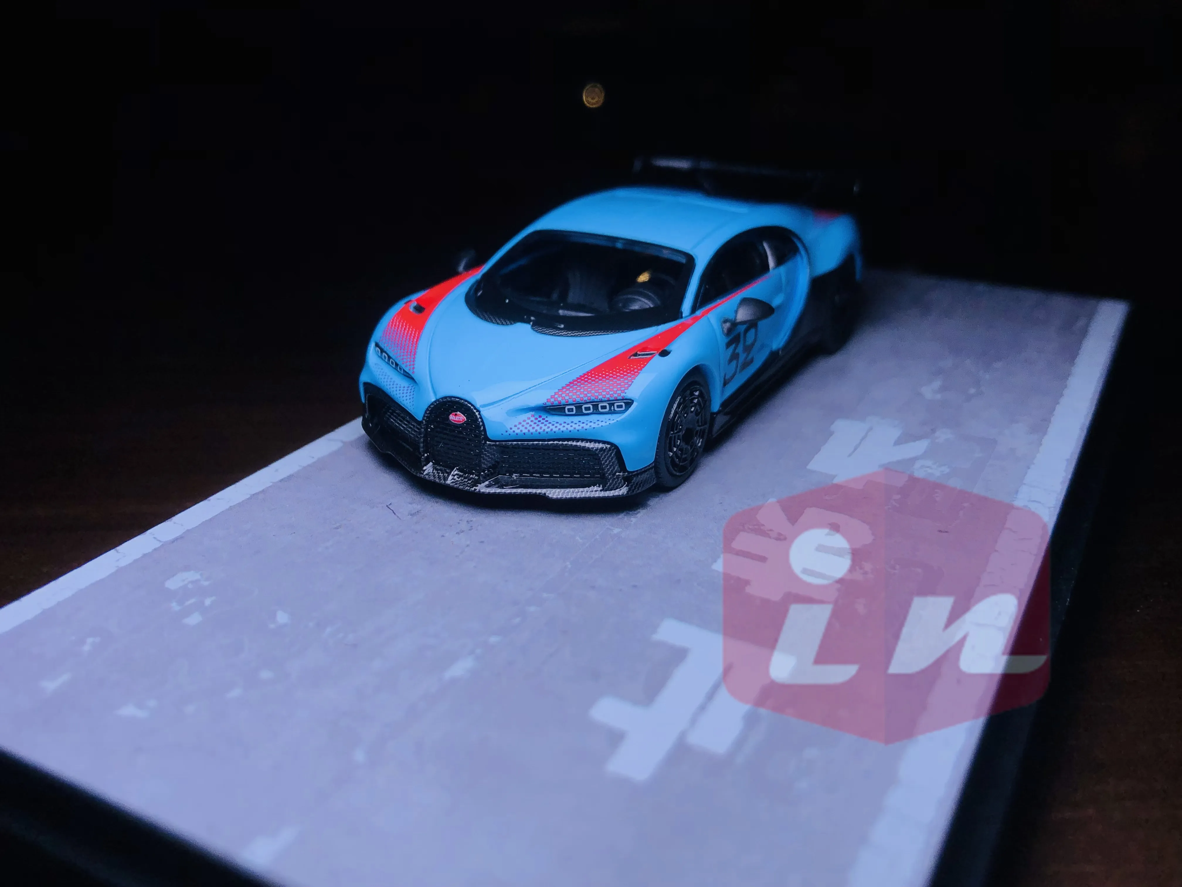 

Миниатюрная модель автомобиля Chiron Pur SportGrand Prix, коллекция автомобилей, лимитированная коллекция, хобби-игрушки, 1:64 487