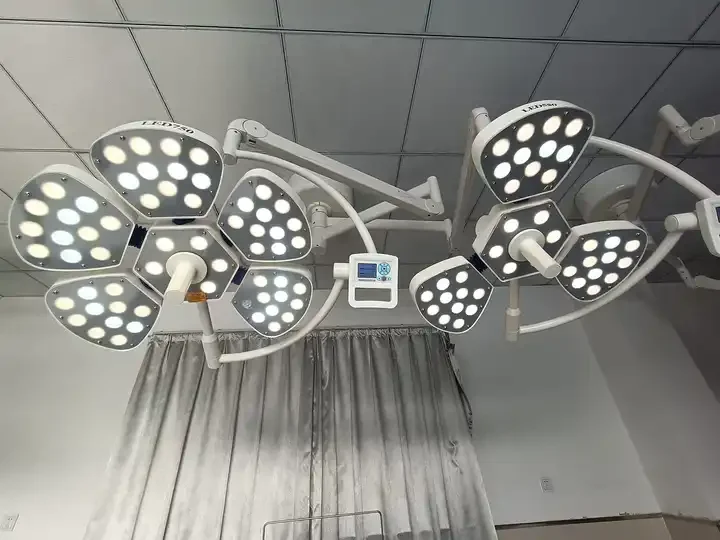 Заводская цена 700/700 700/500 потолочный Двойной Купол фотомагнитный хирургический