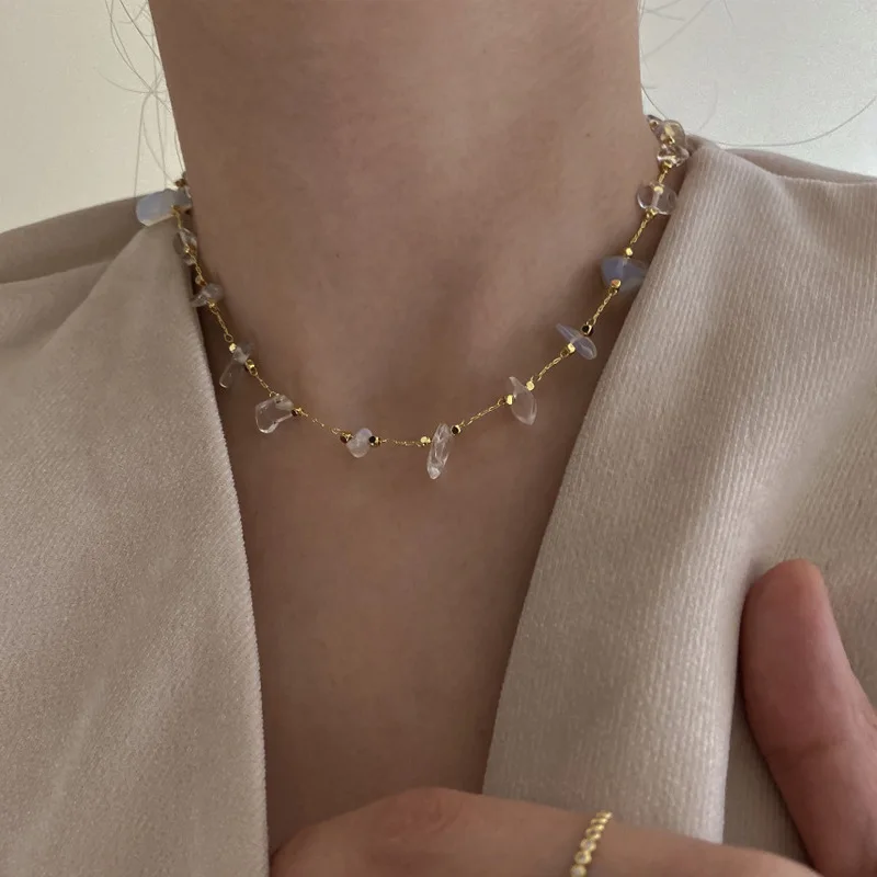 

VSnow Creative 2 Style Natural Clear Stone Chokers Necklaces for Women Hollow Chunky Circle Designed Pendant Necklaces Jewelry