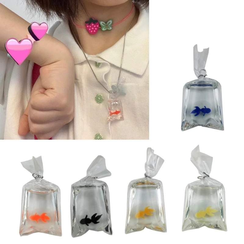 

Delicate Resin Fish Bag Pendant Beautiful Goldfish Water Bag Pendant for DIY Jewelry Goldfish in Water Bag Pattern Charm