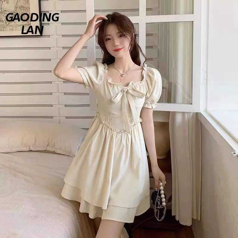 

Женское винтажное мини-платье с квадратным вырезом и коротким рукавом