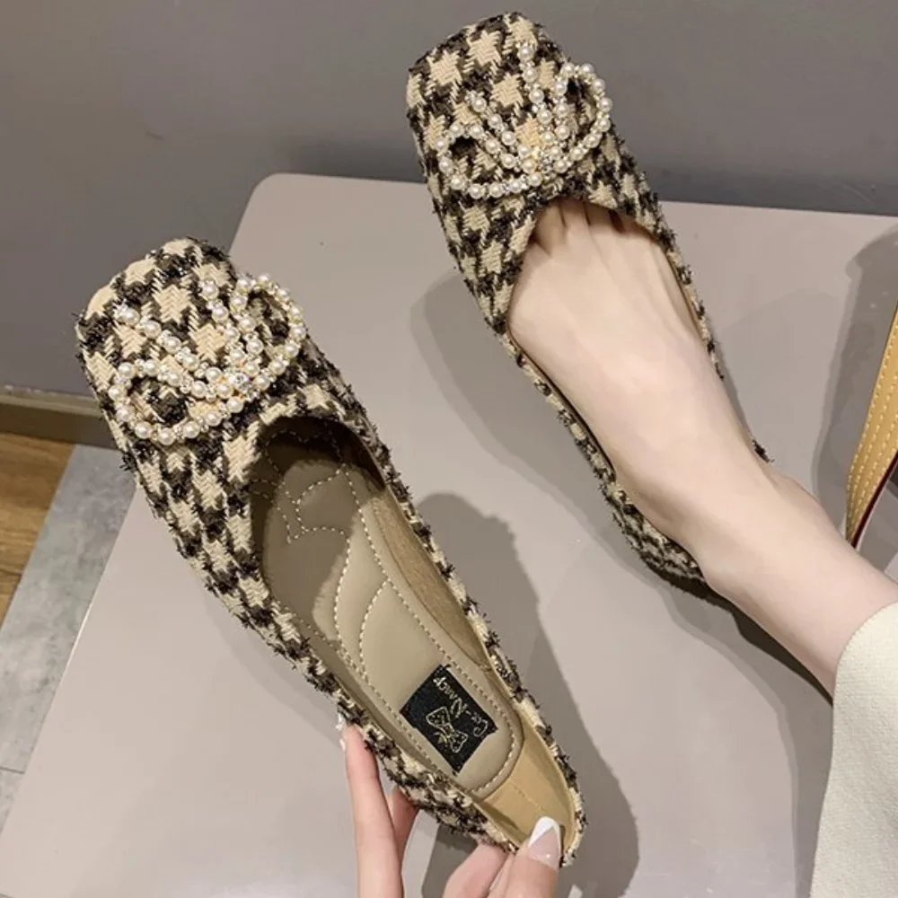 Женская универсальная обувь на плоской подошве большие размеры весна-лето 2024