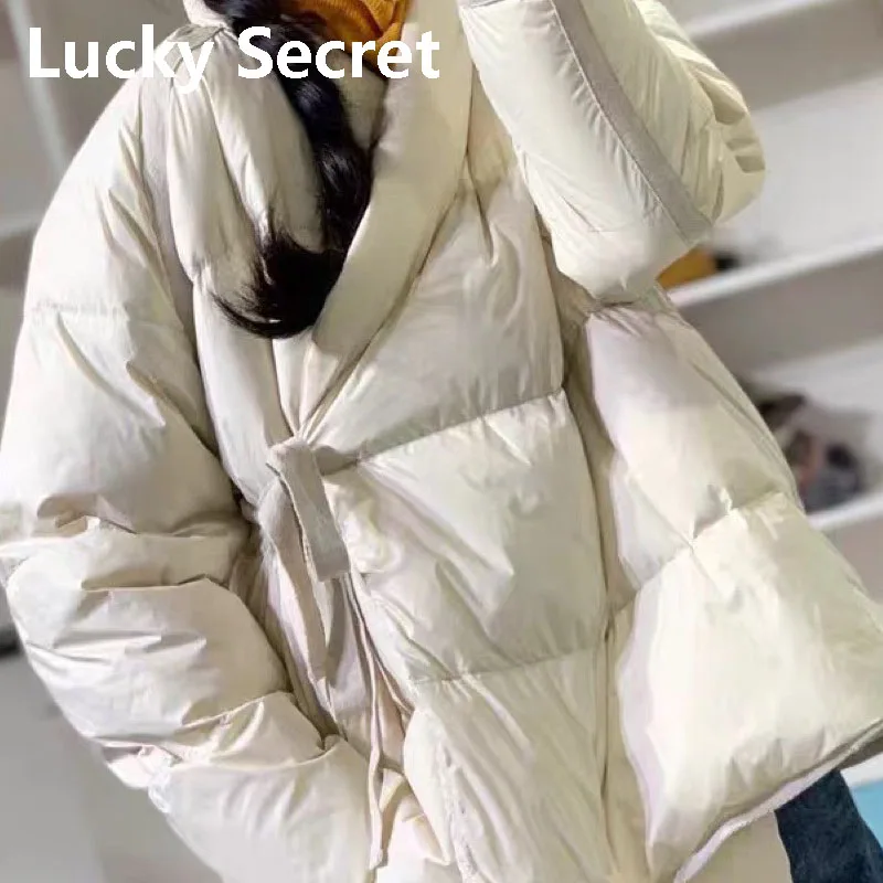 2022 retro art new style slant-lapel light down jacket women winter short baggy bread jacket Women's winter jacket down coats