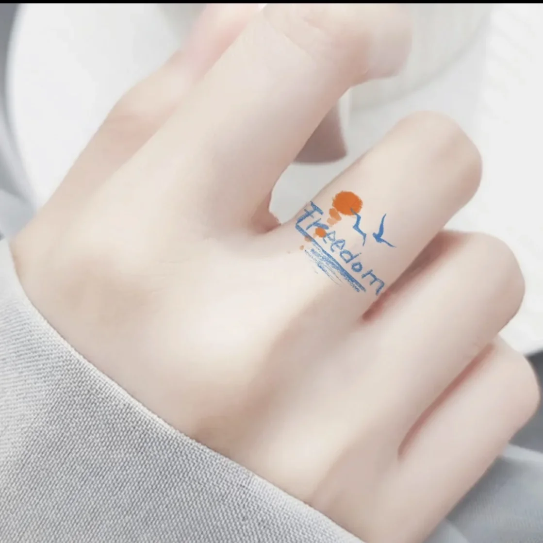 

Тату-наклейки на палец, новинка, водостойкая временная татуировка, милая Праздничная художественная тату hotwoman, искусственная татуировка дл...