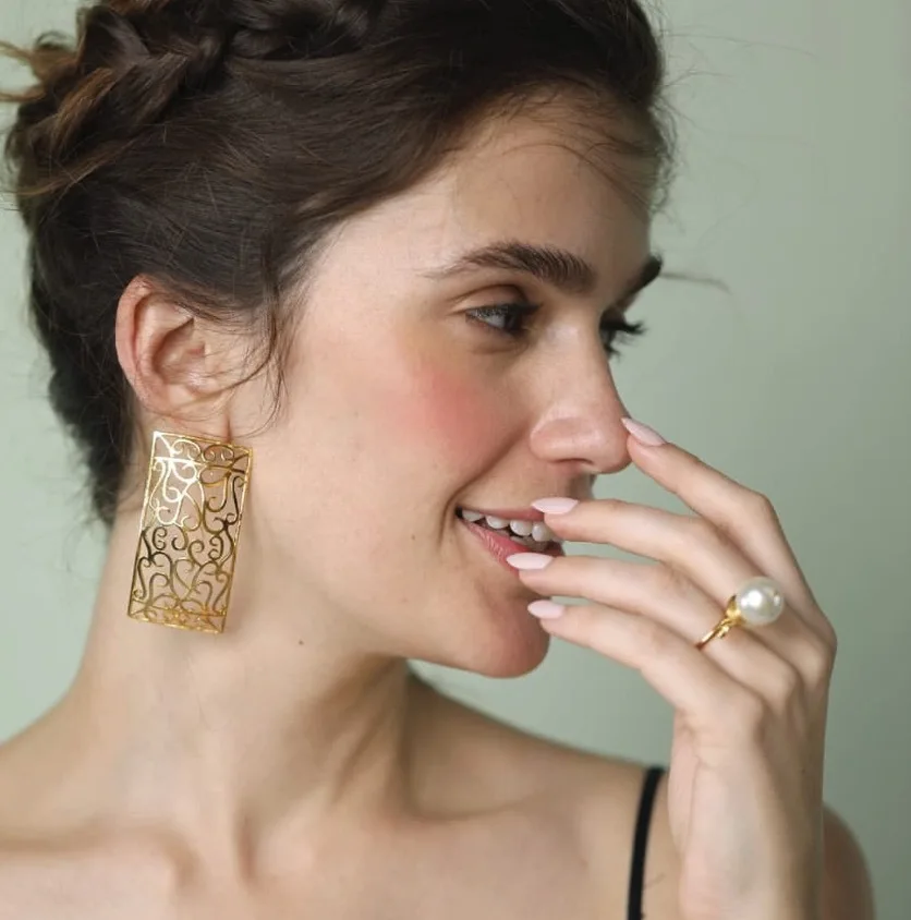 

New 2022 Fashion Rectangular Hollow-out Floral Style Gold Earrings Earrings