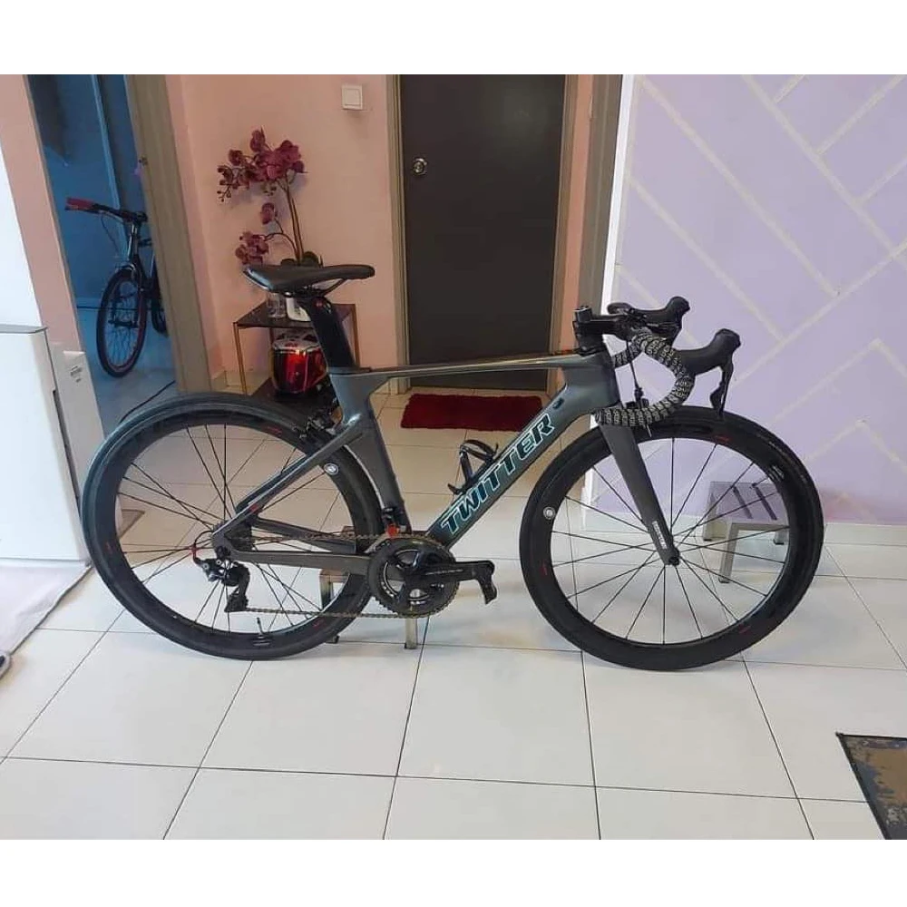 Twitter 700C Carbon Fiber Men's Road Bicycle Rim Brakes Black Gray Color With Alu Handlebar 22/24 Speed Aero Racing Bike