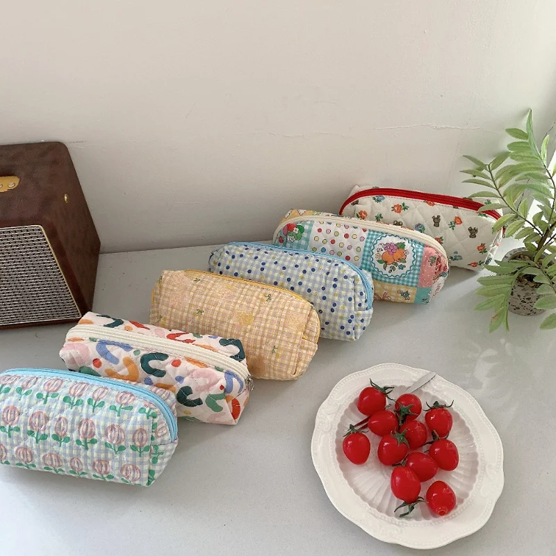 

Женская мультяшная Цветочная косметичка, мягкая хлопковая вместительная косметичка, органайзер, милая косметичка, портативная косметичка